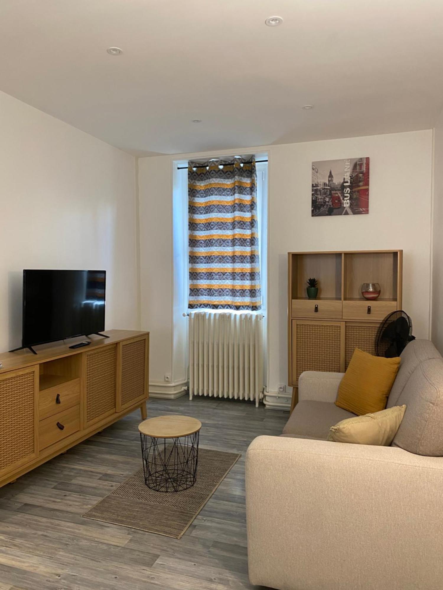 Verger - Parking Gratuit - Calme Apartment