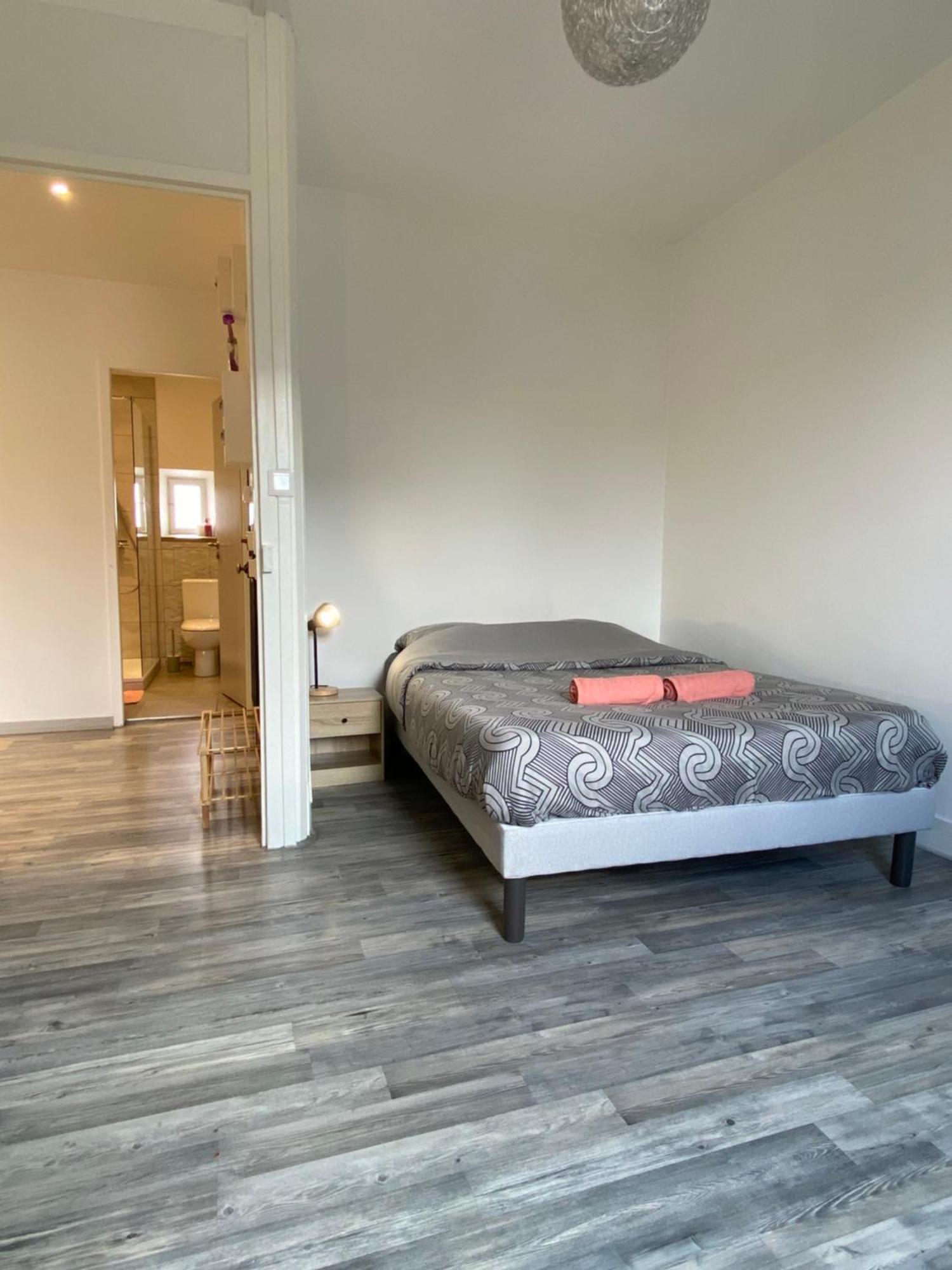 Apartment Verger - Parking Gratuit - Calme Chambéry